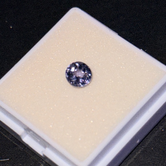 .55CT MIN 5MM RD Tanzanite - Picture 2 of 7